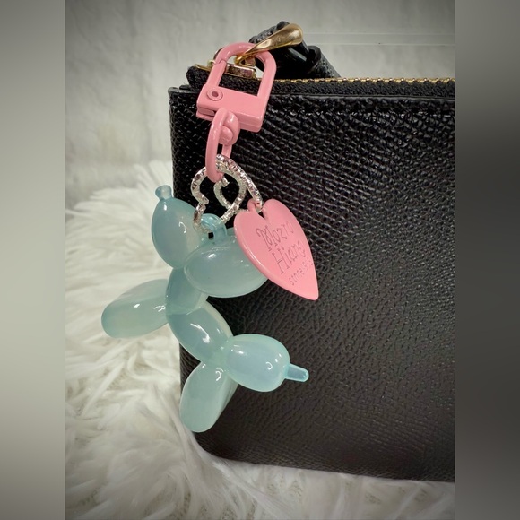 Balloon Dog Bag Charm/Keychain - Picture 14 of 15